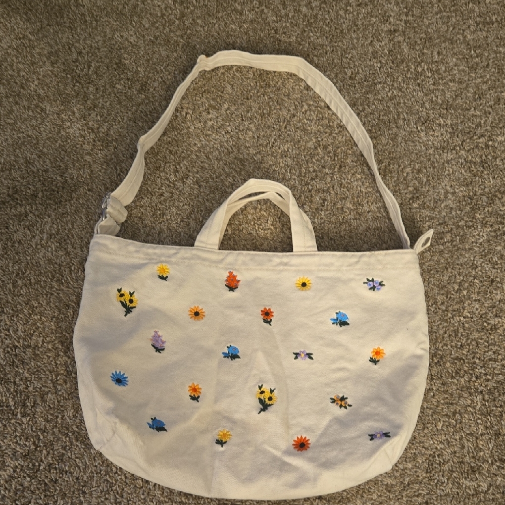 BAGGU Cream Tote with Floral Accents